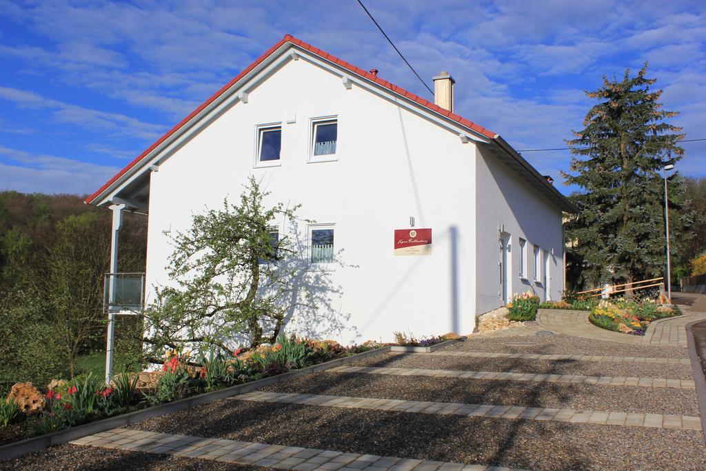 Hotel Haus Kallenberg Herbrechtingen ภายนอก รูปภาพ