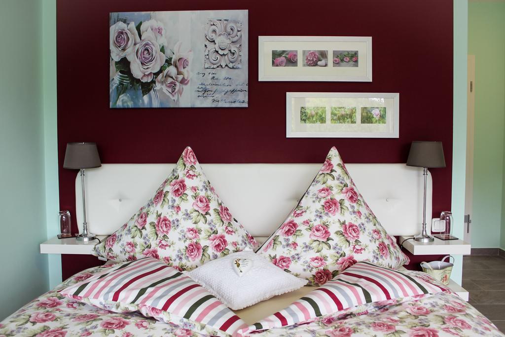 Hotel Haus Kallenberg Herbrechtingen ภายนอก รูปภาพ