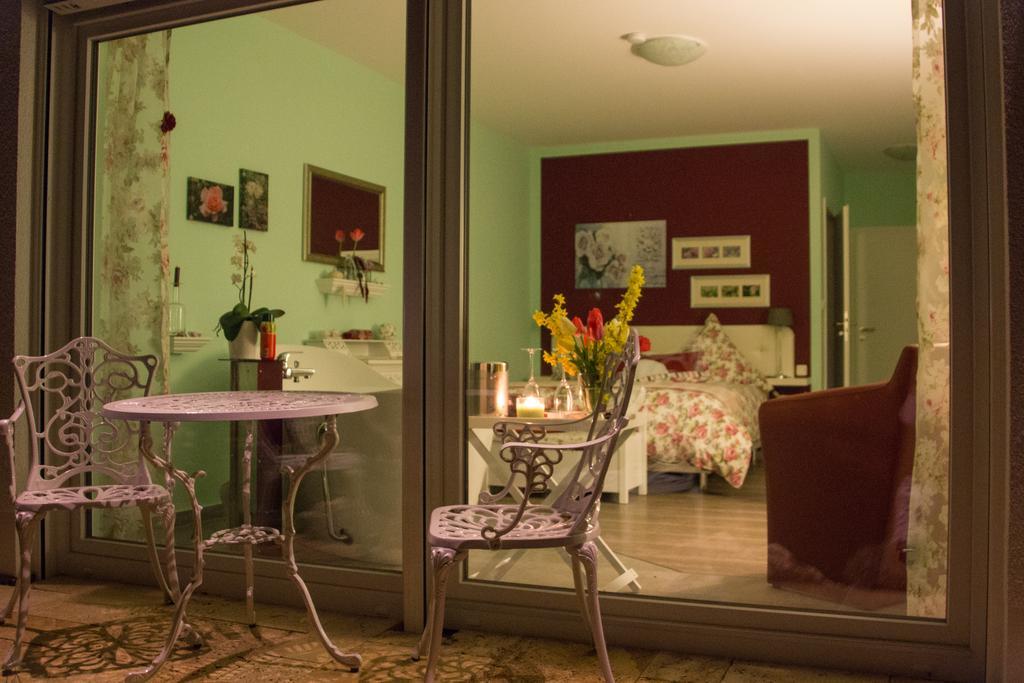 Hotel Haus Kallenberg Herbrechtingen ภายนอก รูปภาพ