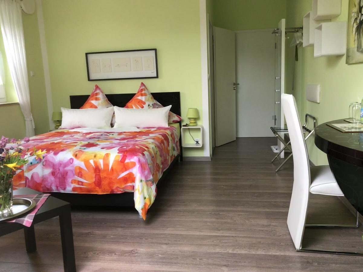 Hotel Haus Kallenberg Herbrechtingen ภายนอก รูปภาพ